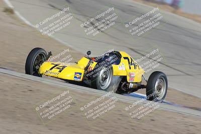 media/Nov-19-2022-CalClub SCCA (Sat) [[baae7b5f0c]]/Group 1/Race (Outside Grapevine)/